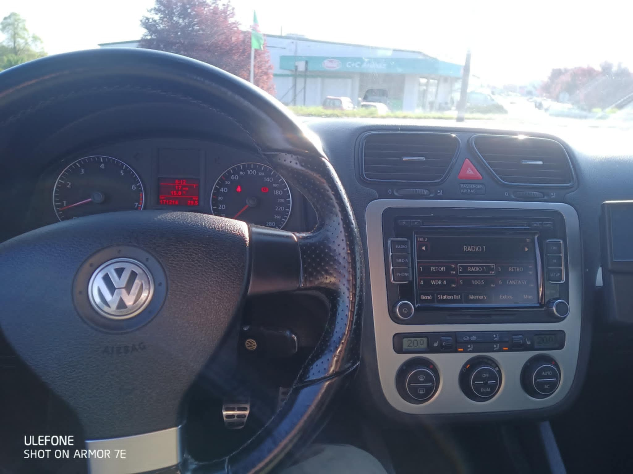 
								Volkswagen  Scirocco full									