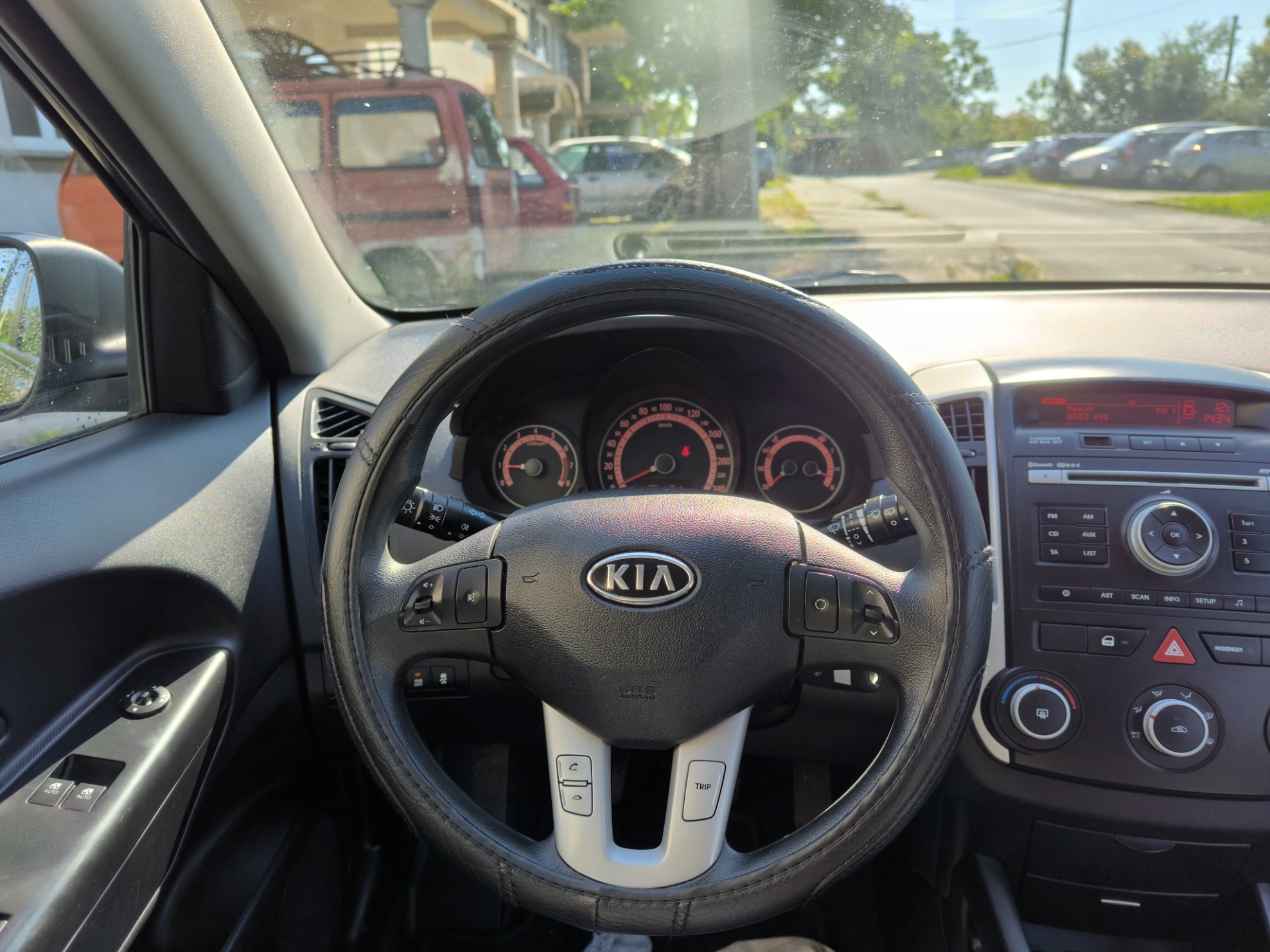 
								Kia Ceed 1.4 SW Cool Navigator full									