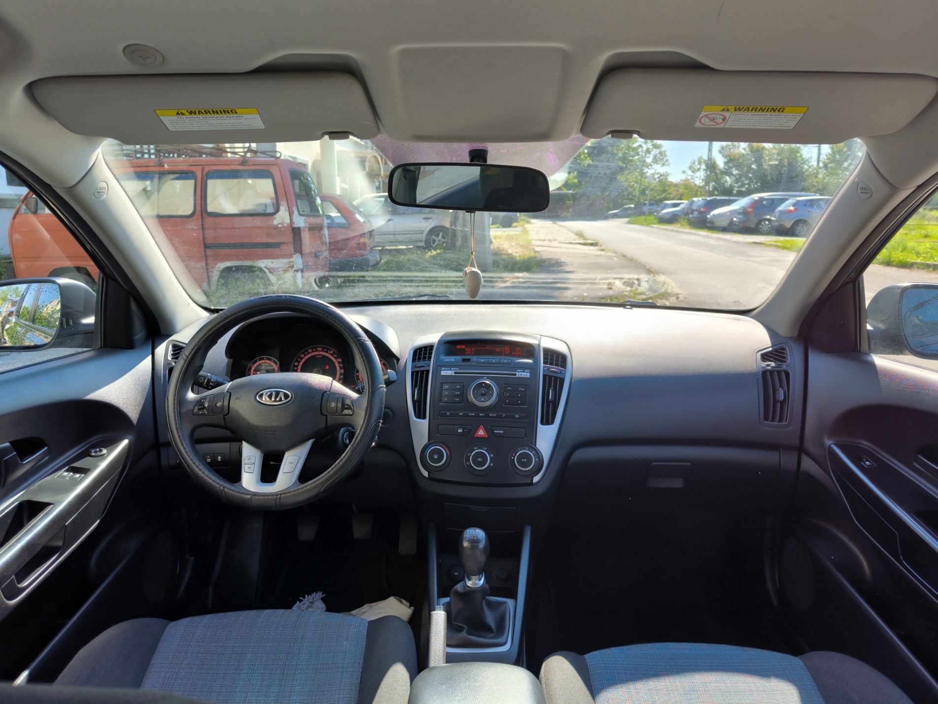 
								Kia Ceed 1.4 SW Cool Navigator full									