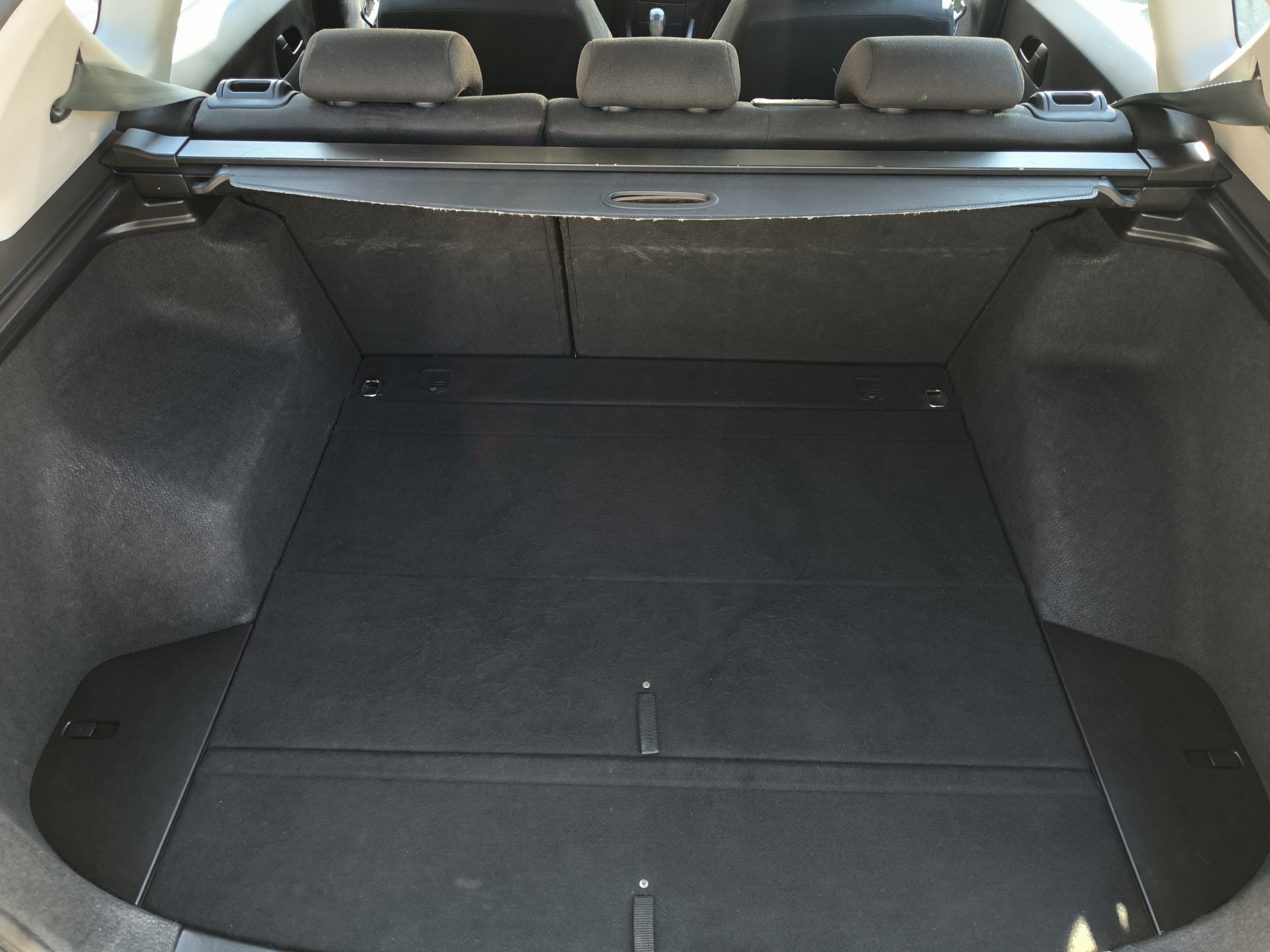 
								Kia Ceed 1.4 SW Cool Navigator full									