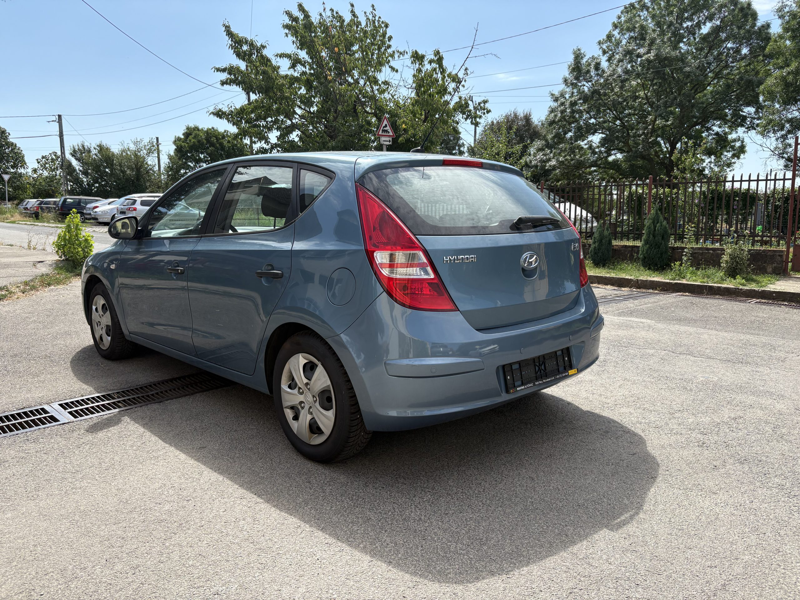 
								Hyundai i30 full									